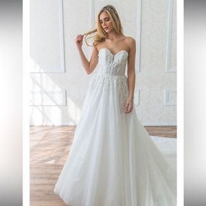 Estee Couture Coco Ballgown Wedding Dress Ball Gown Size 12 Ivory Sample